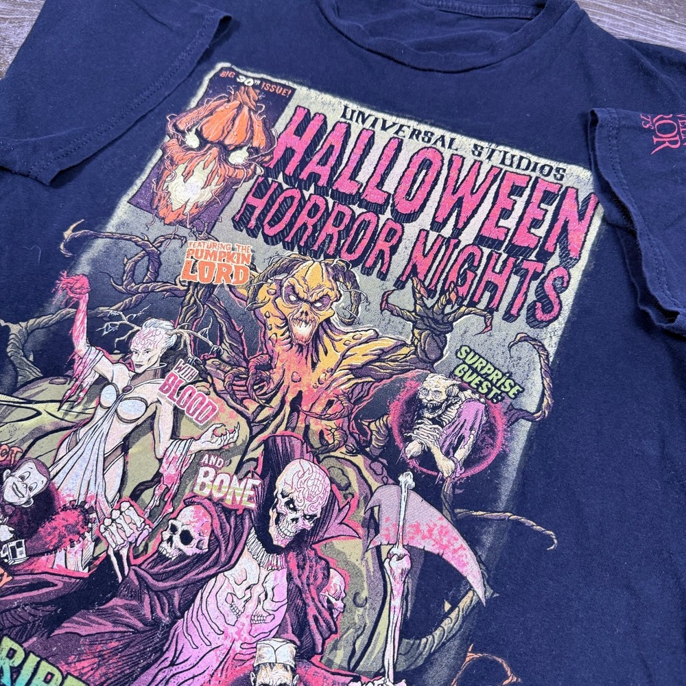 Universal Studios Florida Halloween Horror Nights Shirt M? 2020 30th Issue Comic